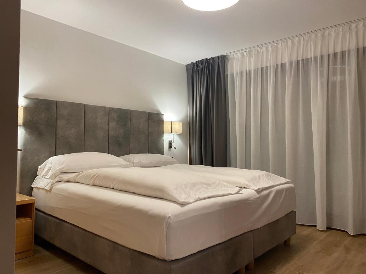 Hotel Europeo Alpine Charme & Wellness Pinzolo Exterior photo
