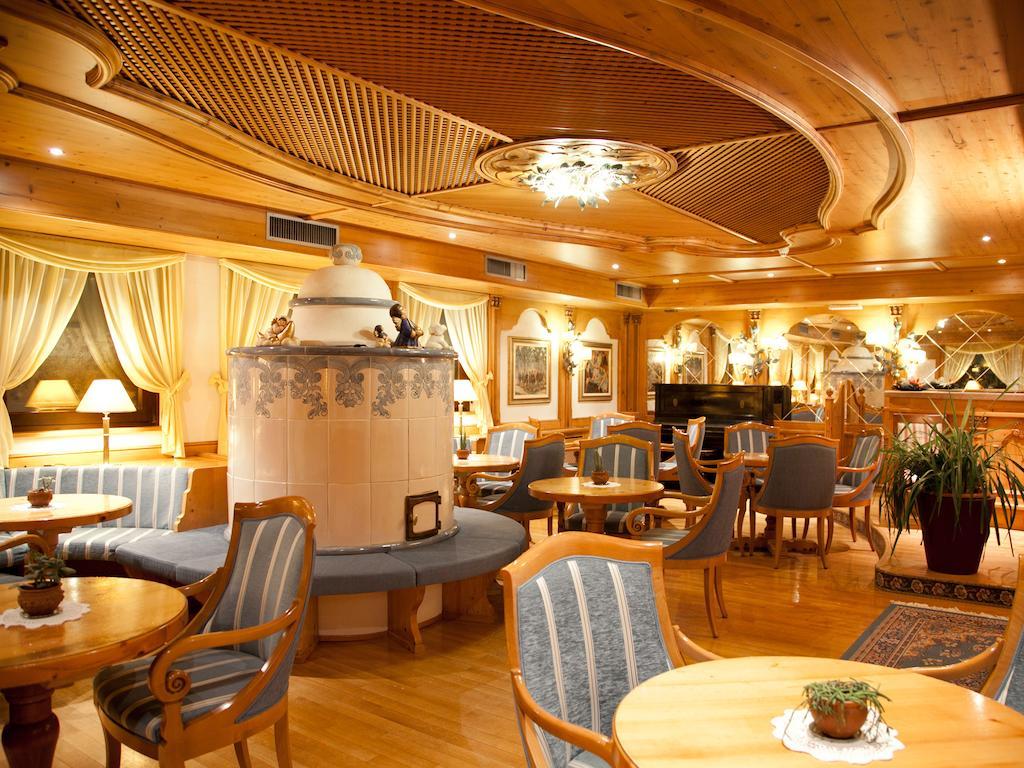Hotel Europeo Alpine Charme & Wellness Pinzolo Exterior photo