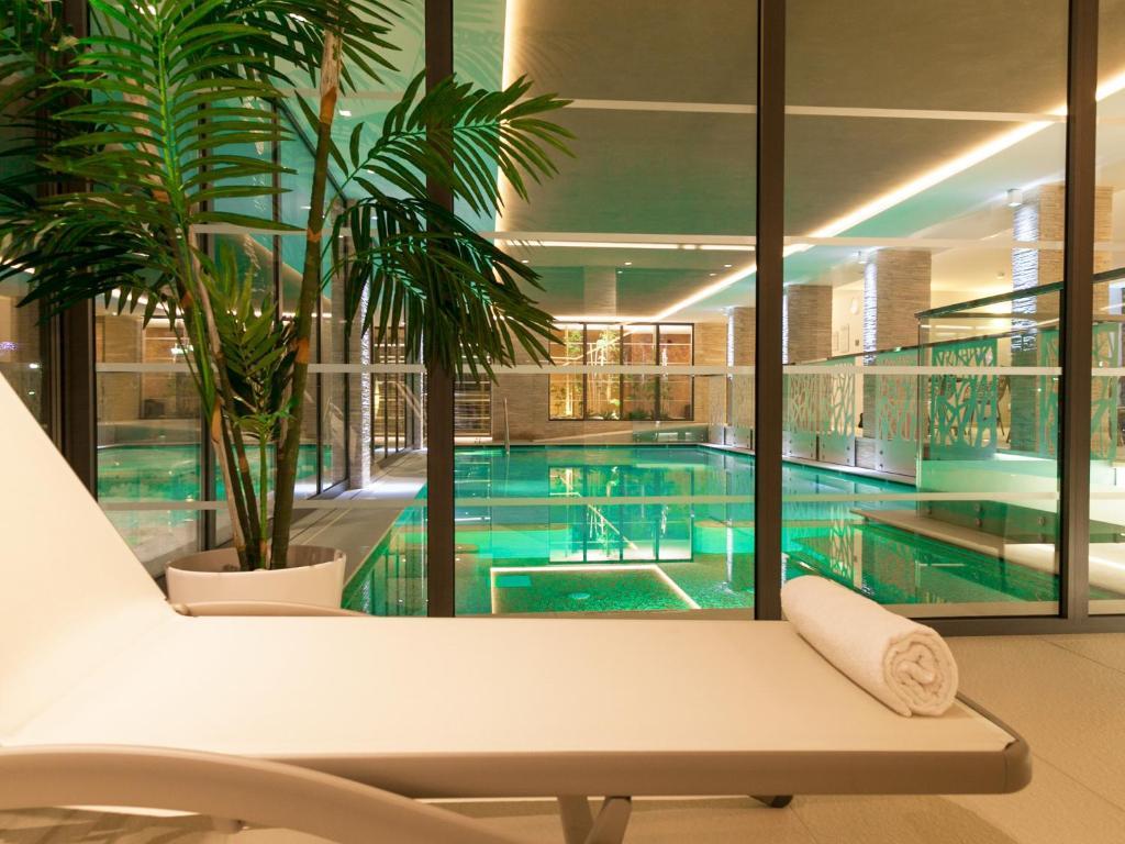 Hotel Europeo Alpine Charme & Wellness Pinzolo Exterior photo