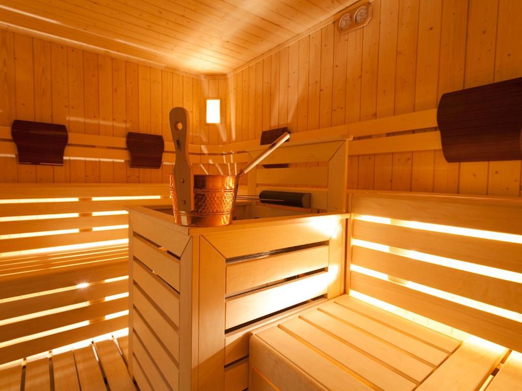 Hotel Europeo Alpine Charme & Wellness Pinzolo Exterior photo