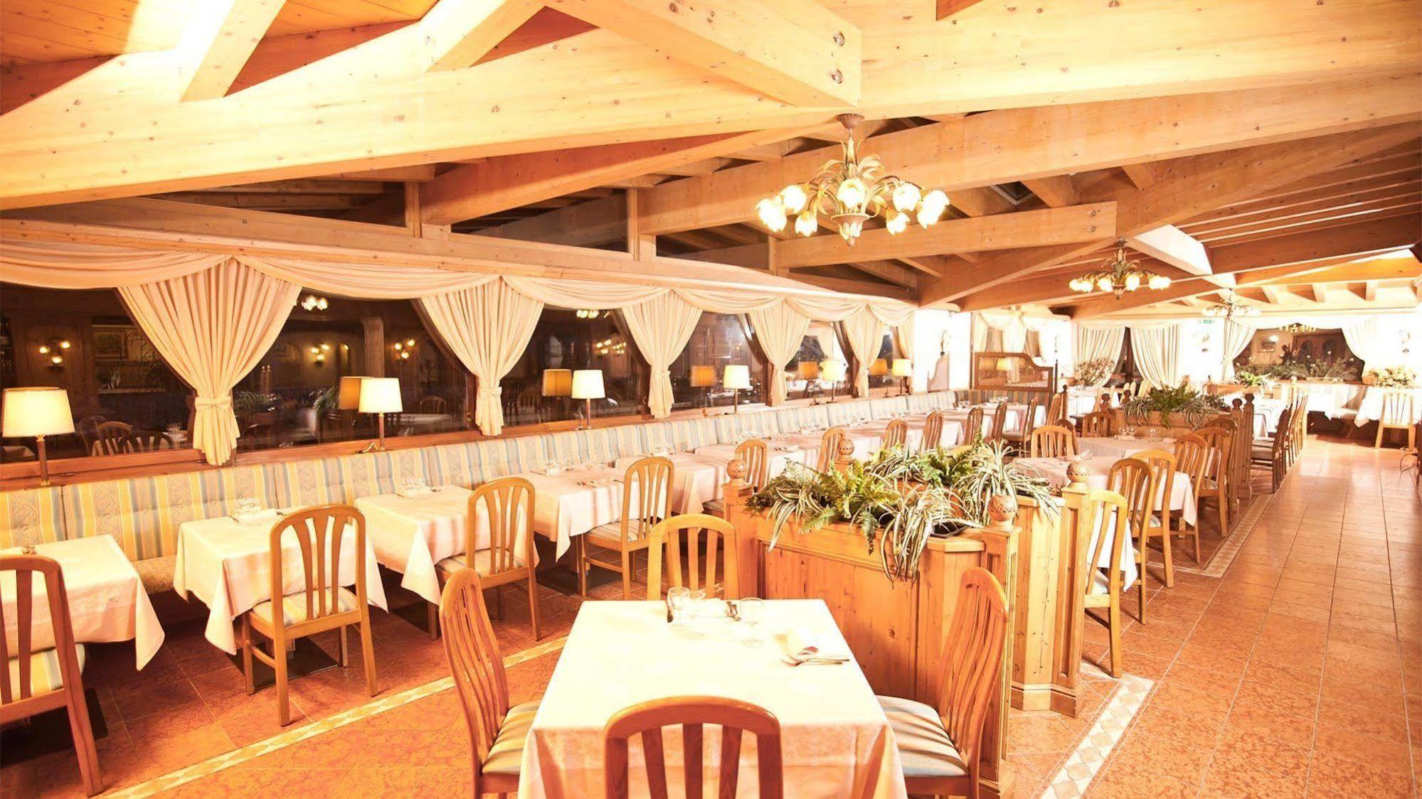 Hotel Europeo Alpine Charme & Wellness Pinzolo Exterior photo